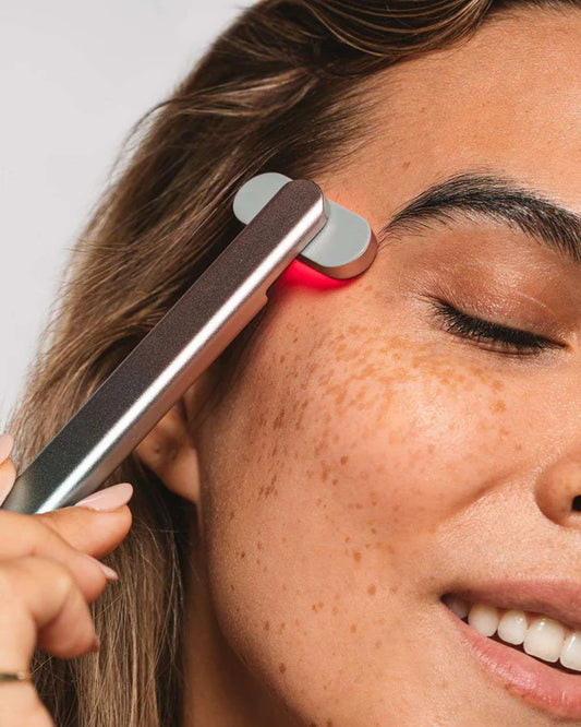 4-in-1 Anti-Aging Wand – Red Light Therapy, Microcurrent & Face Massager